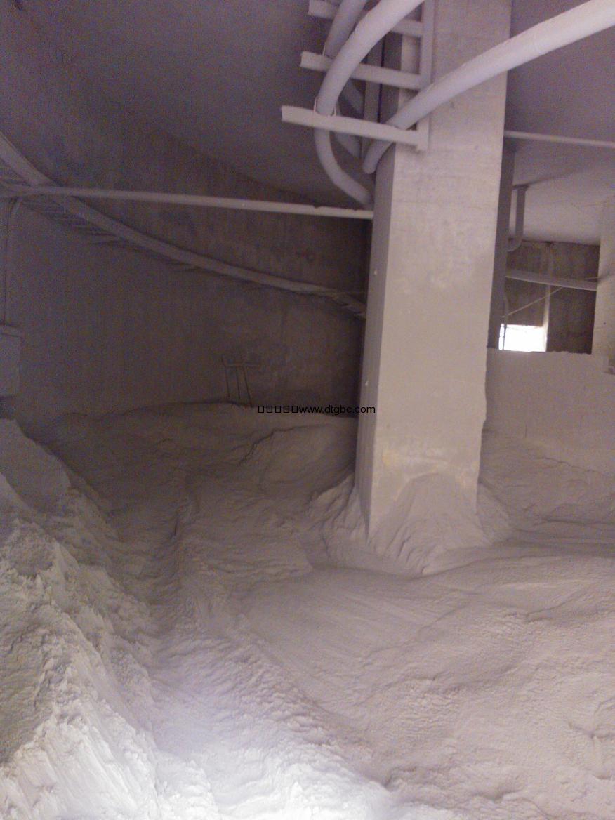 清理熟料庫(kù)